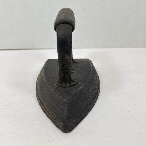 VTG No. 7 Antique Sad Flat Iron - Door Stop - Farmhouse - 5.5 lbs. has star logo - Picture 3 of 8